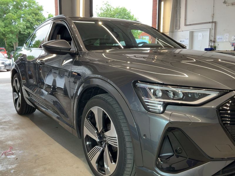 Audi e-tron Sportback 50 quattro S line — zdjęcie 8