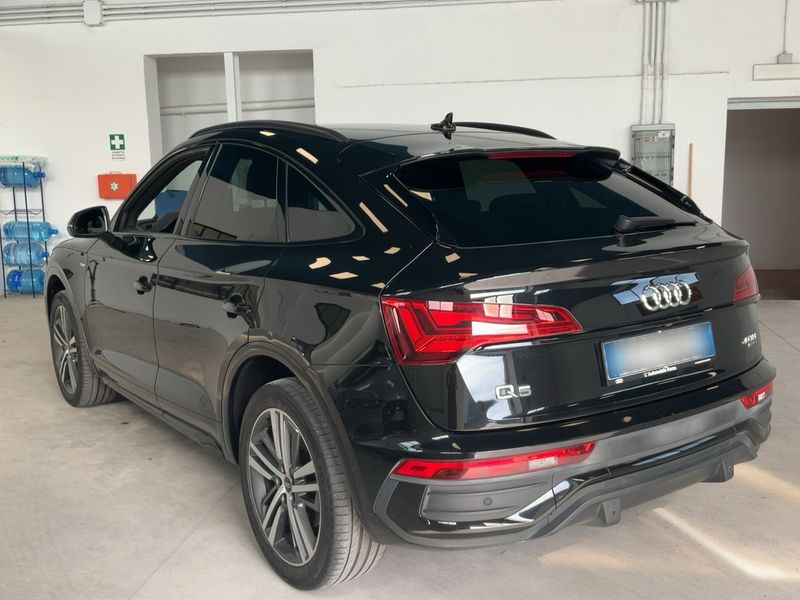 Audi Q5 Sportback 40 TDI Mild-Hybrid quattro S line — zdjęcie 3