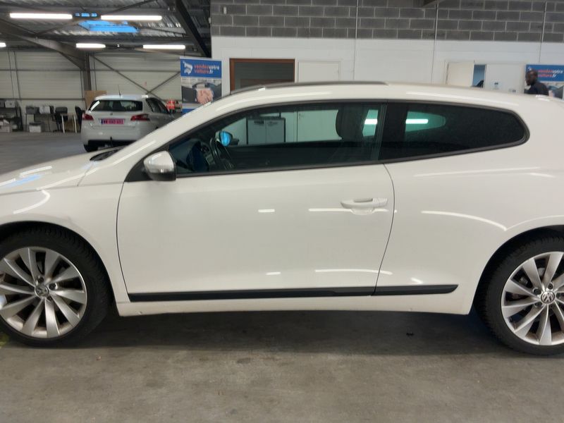 Volkswagen Scirocco 2.0 TDI — zdjęcie 4