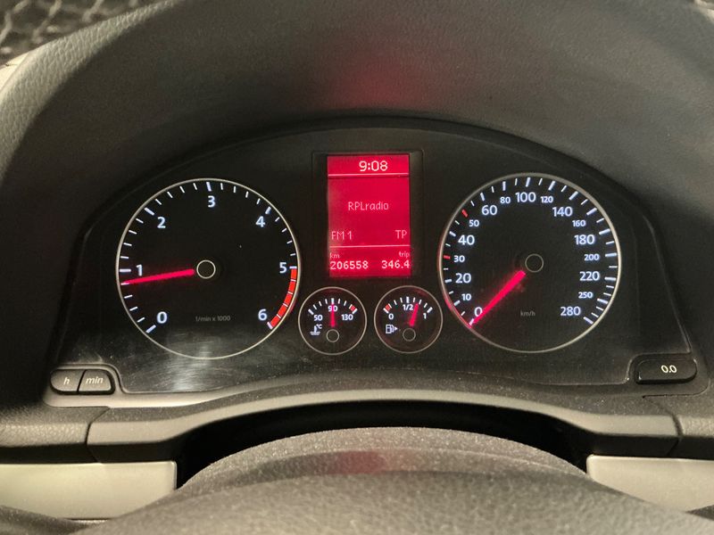 Volkswagen Scirocco 2.0 TDI — zdjęcie 13