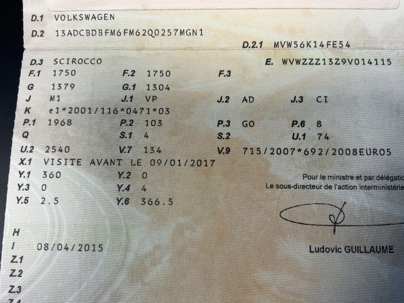 Volkswagen Scirocco 2.0 TDI — zdjęcie 15