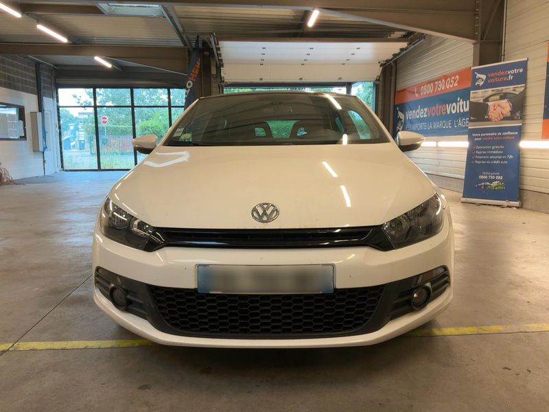 Volkswagen Scirocco 2.0 TDI — zdjęcie 9