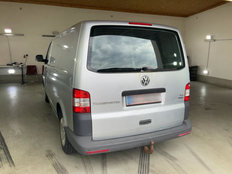 Volkswagen T5 Transporter 2.0 TDI Kasten lang 4Motion — zdjęcie 3