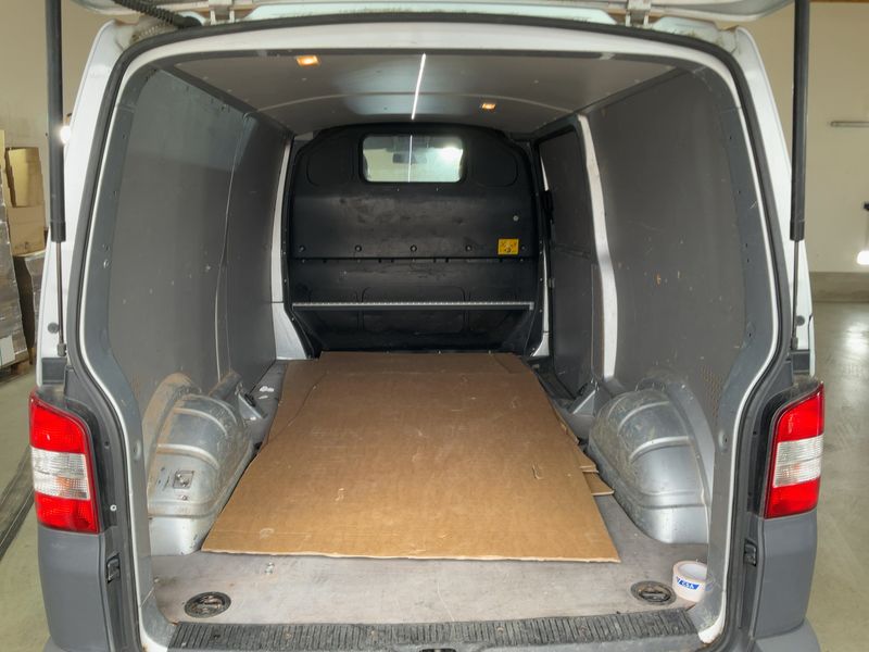 Volkswagen T5 Transporter 2.0 TDI Kasten lang 4Motion — zdjęcie 10