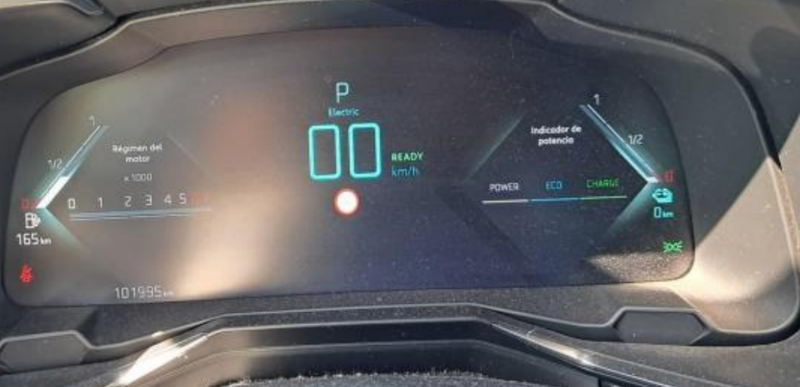 DS Automobiles DS7 Crossback 1.6 E-Tense Hybrid 4x4 Rivoli — zdjęcie 11
