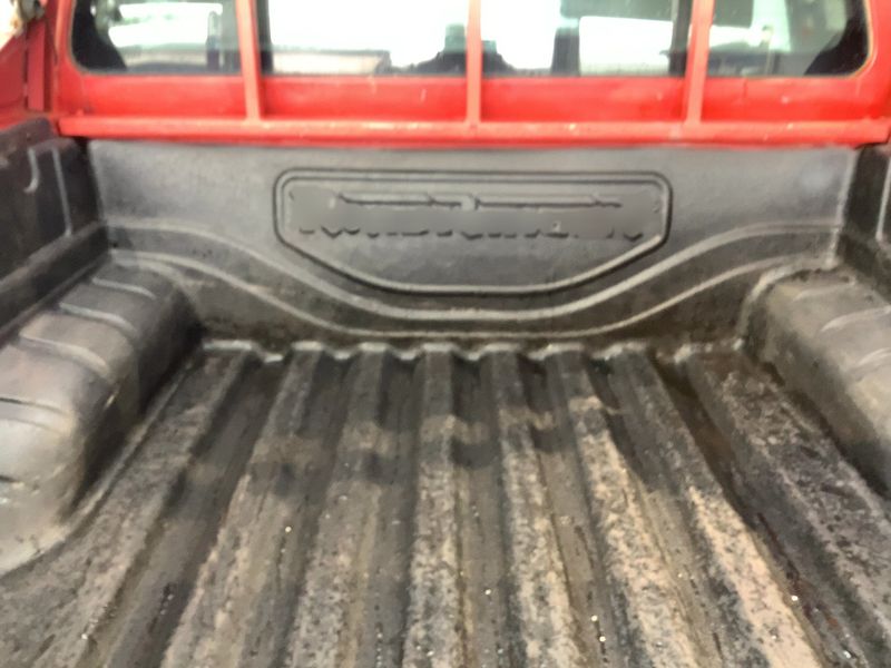 Nissan Navara Pick-up 2.5 dCi Double Cab XE 4x4 — zdjęcie 10