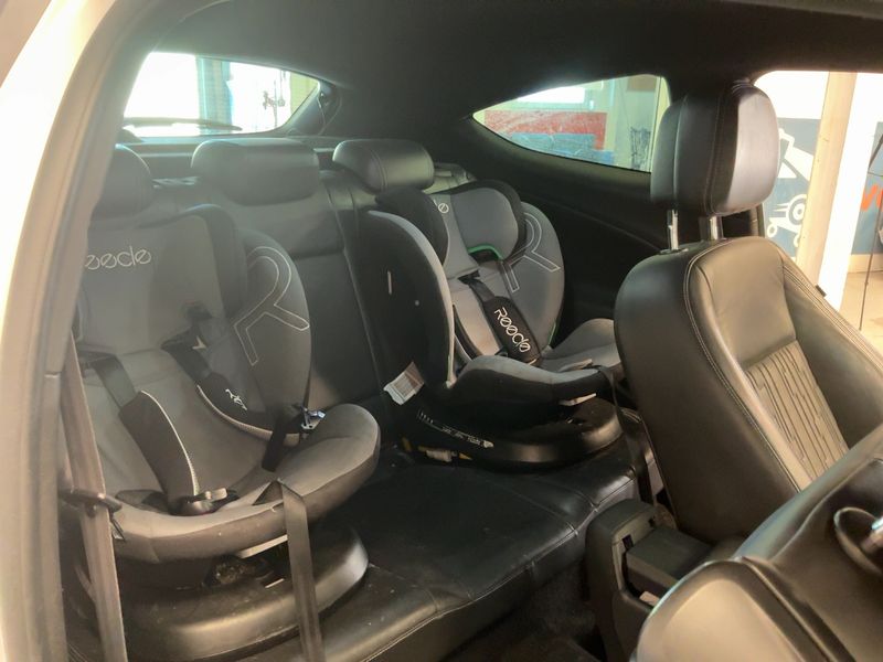 Opel Astra GTC 1.6 CDTI DPF Basis — zdjęcie 14