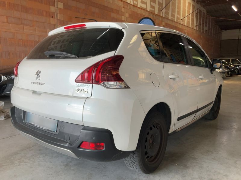 Peugeot 3008 1.6 Blue-HDi Crossway — zdjęcie 6