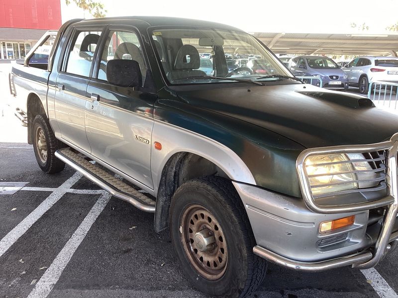 Mitsubishi L 200 2.5 Turbodiesel TD GLX 2500 — zdjęcie 8