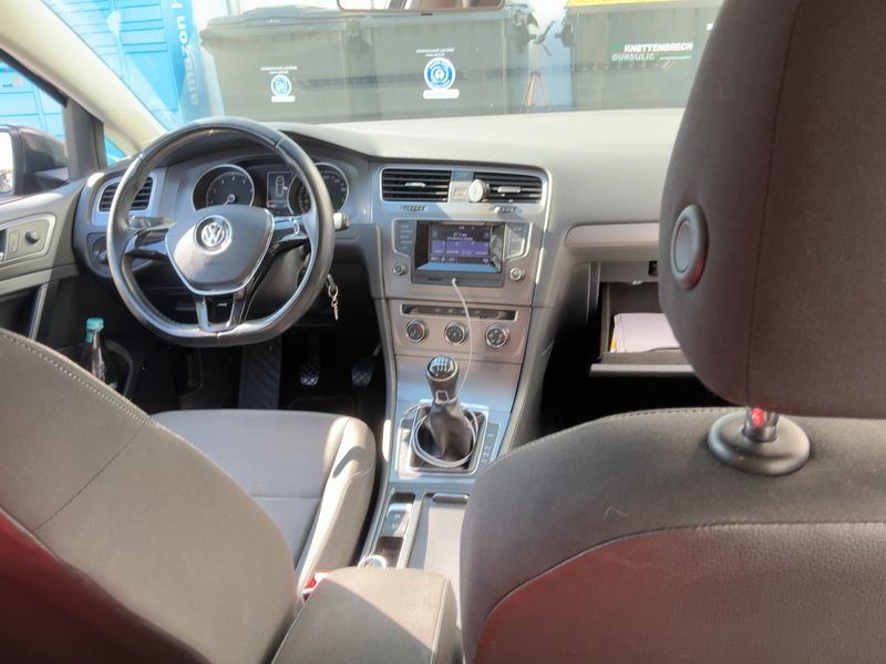 Volkswagen Golf VII 1.2 TSI Trendline BlueMotion Tech — zdjęcie 12