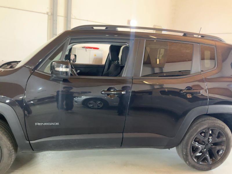 Jeep Renegade 2.0 M-Jet Night Eagle 4WD — zdjęcie 4