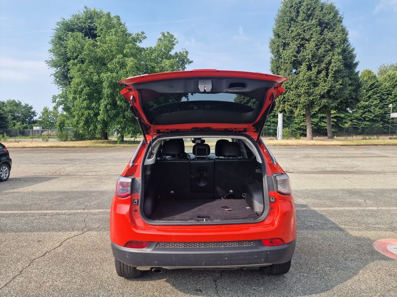 Jeep Compass 2.0 M-Jet Limited 4WD — zdjęcie 9