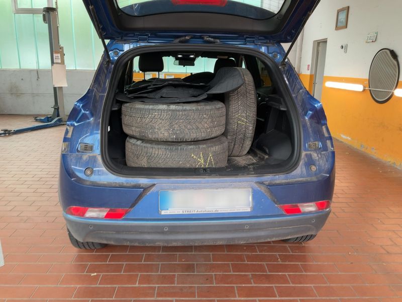 DFSK Seres 3 electric drive 120 kW S2 — zdjęcie 10