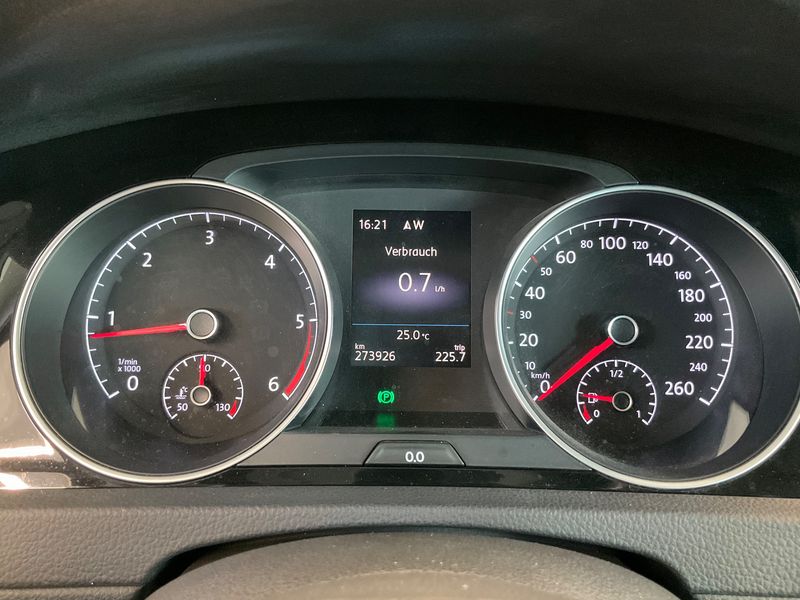 Volkswagen Golf VII 2.0 TDI Allstar BlueMotion Tech 2016 – снимка 19