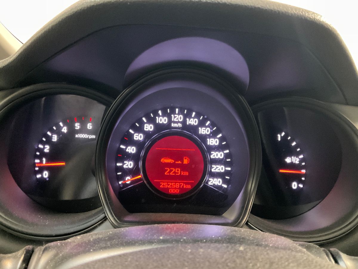 Kia cee'd 2013 — photo 5