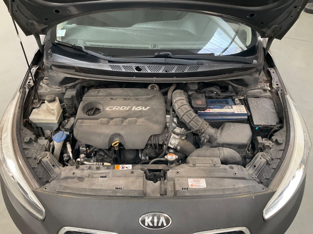 Kia cee'd 2013 — photo 10