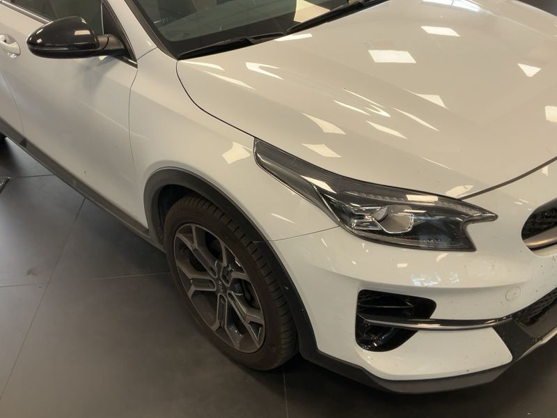 Kia XCeed 1.6 CRDi Style — zdjęcie 8