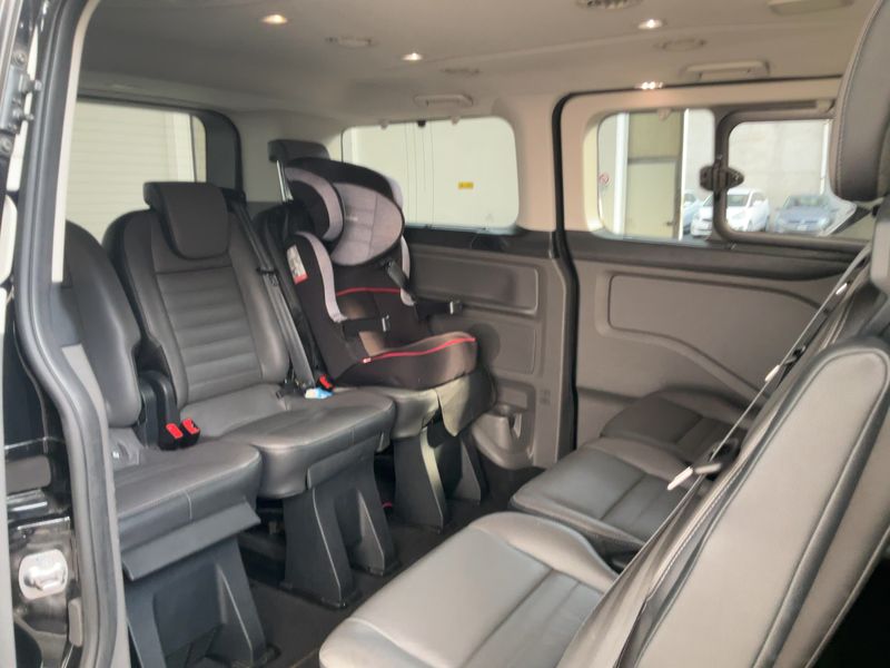 Ford Tourneo Custom 2.0 TDCi Mild-Hybrid 320 L1 Tourneo Titanium X — zdjęcie 14