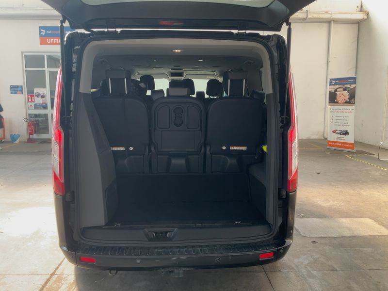 Ford Tourneo Custom 2.0 TDCi Mild-Hybrid 320 L1 Tourneo Titanium X — zdjęcie 10