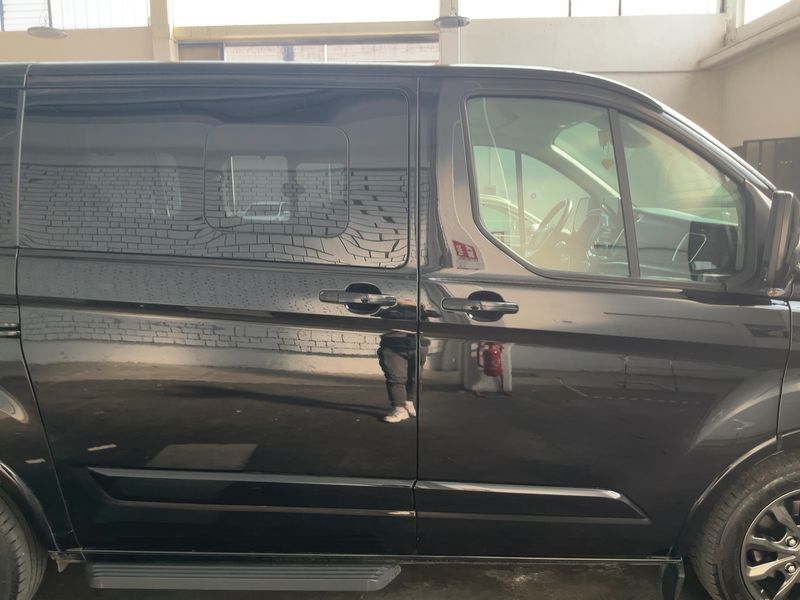 Ford Tourneo Custom 2.0 TDCi Mild-Hybrid 320 L1 Tourneo Titanium X — zdjęcie 7