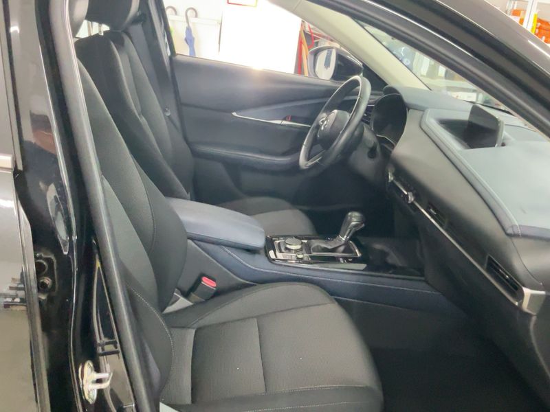 Mazda CX-30 1.8 D 2WD — zdjęcie 11