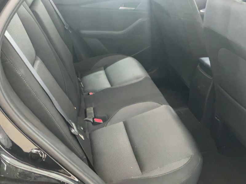 Mazda CX-30 1.8 D 2WD — zdjęcie 14