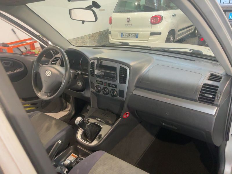 Suzuki Grand Vitara 1.6 Lim. — zdjęcie 12
