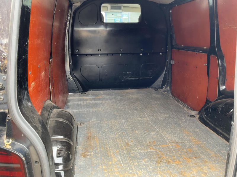 Volkswagen T5 Transporter 2.5 TDI Kasten — zdjęcie 10