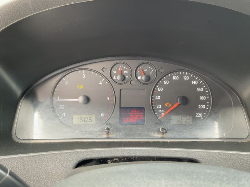Volkswagen T5 Transporter 2.5 TDI Kasten — zdjęcie 13