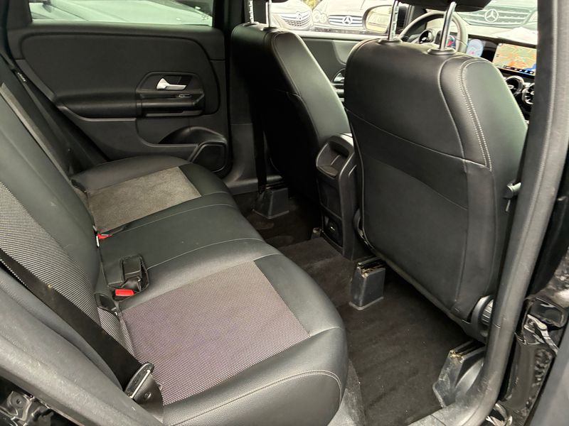 Mercedes-Benz B-Klasse B 180 d — zdjęcie 14