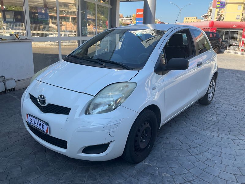 Toyota Yaris 1.0 VVT-i Now 2010 – снимка 1