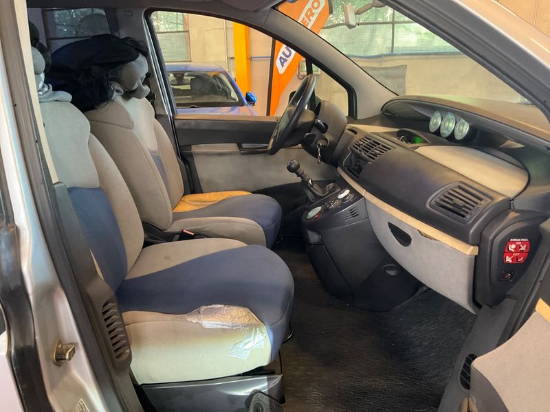 Citroen C8 2.0 HDi Elegance — zdjęcie 3