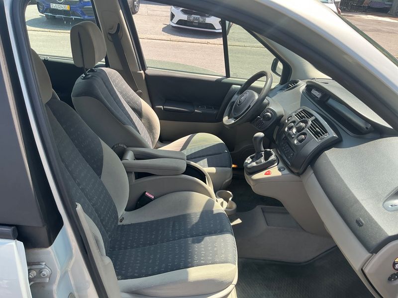 Renault Scenic 1.6 Expression Confort 2004 – снимка 3