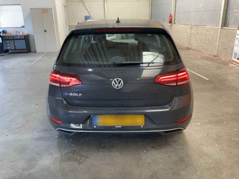 Volkswagen e-Golf VII electric drive 100 kW — zdjęcie 5