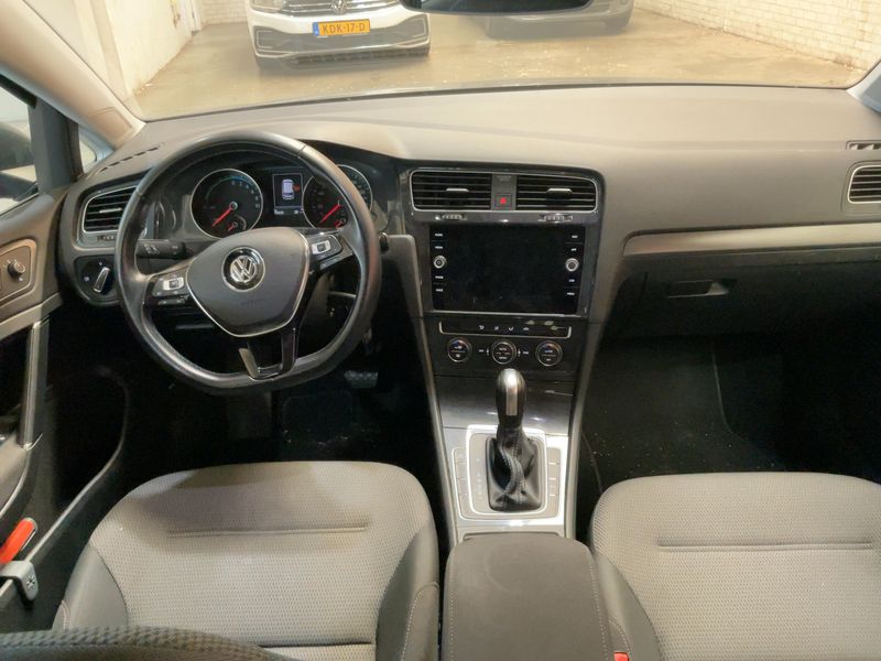 Volkswagen e-Golf VII electric drive 100 kW — zdjęcie 12