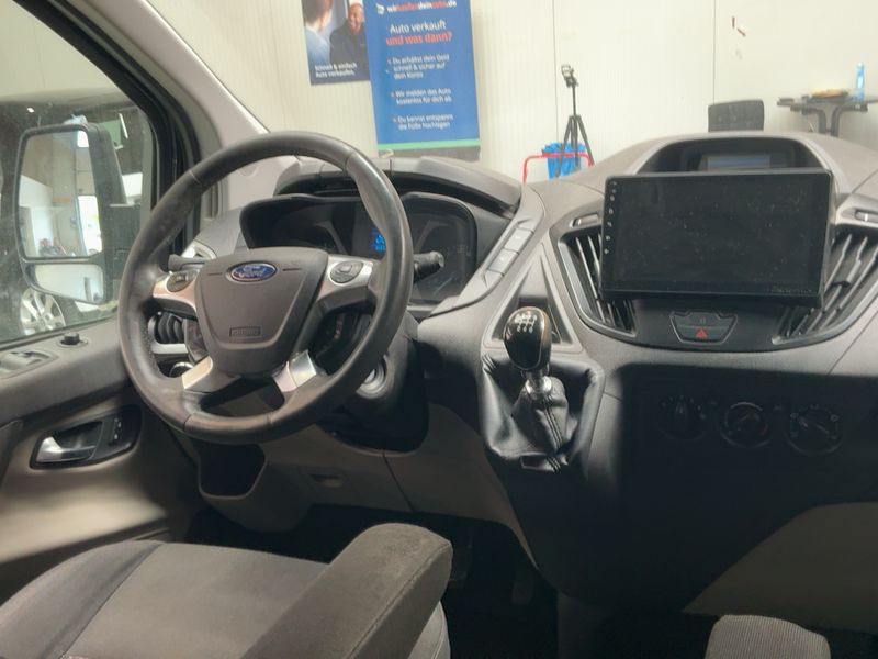 Ford Transit 2.2 TDCi 300 L2 Tourneo Trend — zdjęcie 12