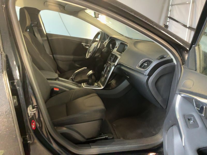 Volvo V40 1.6 D2 You! 2014 – снимка 17