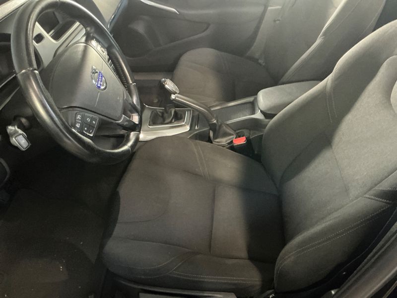 Volvo V40 1.6 D2 You! 2014 – снимка 22