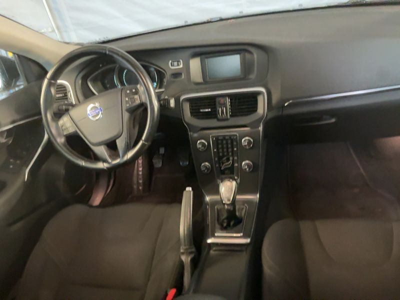 Volvo V40 1.6 D2 You! 2014 – снимка 18