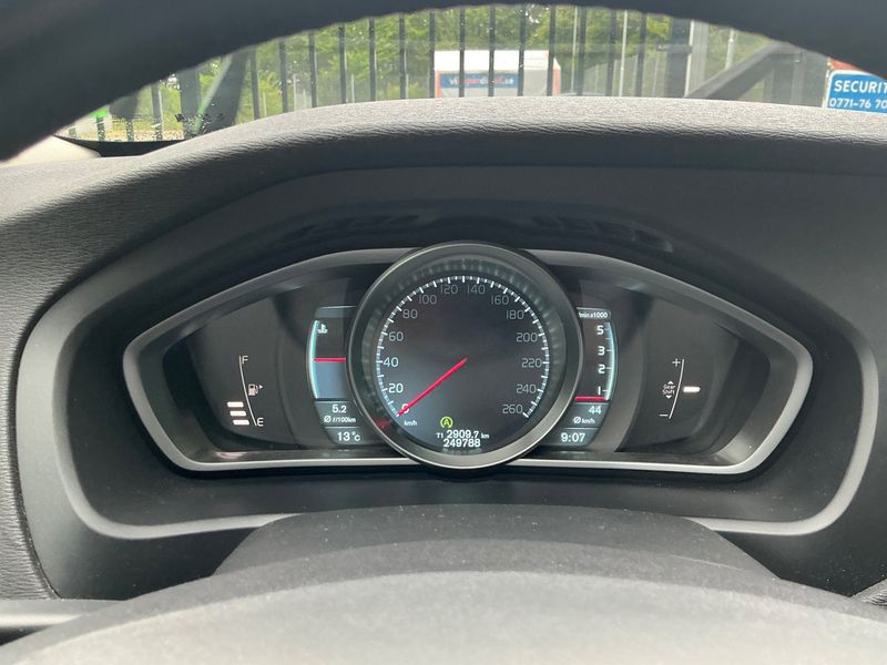 Volvo V40 1.6 D2 You! 2014 – снимка 19