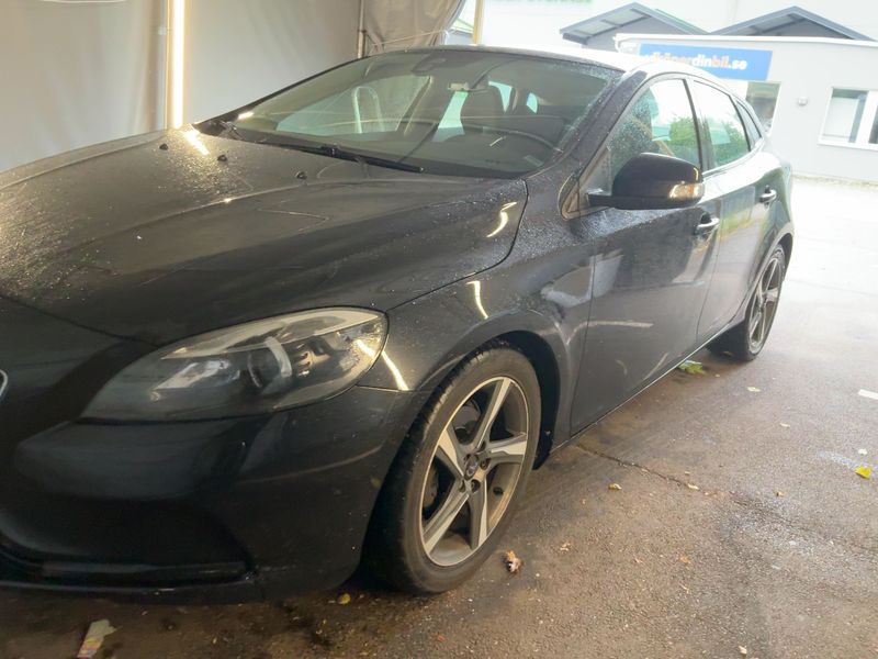 Volvo V40 1.6 D2 You! 2014 – снимка 2
