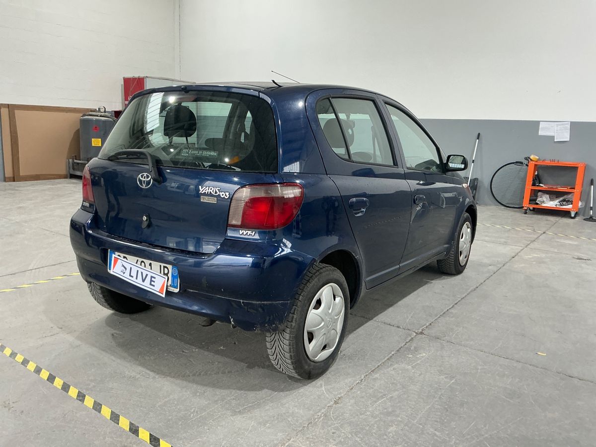 Toyota Yaris 1.0 VVT-i Bleue