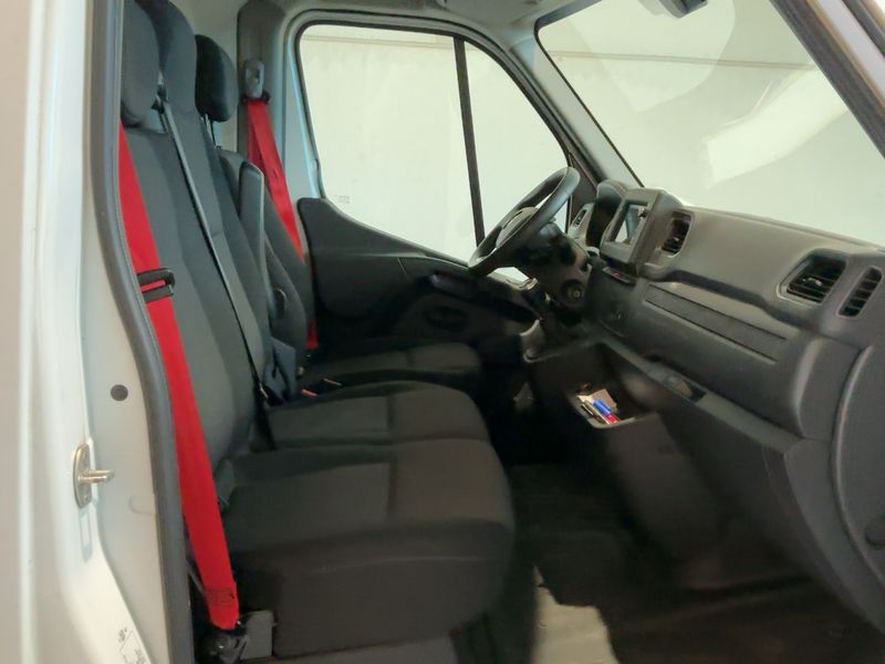 Renault Master 2.3 dCi L2H2 HKa 3,5t — zdjęcie 11