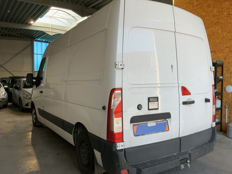 Renault Master 2.3 dCi L2H2 HKa 3,5t — zdjęcie 3