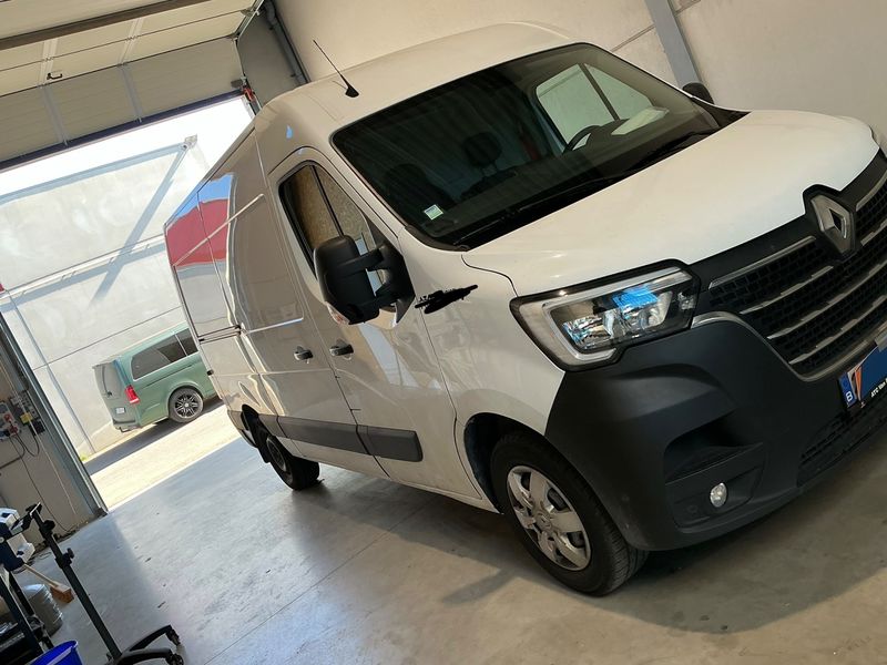 Renault Master 2.3 dCi L2H2 HKa 3,5t — zdjęcie 8