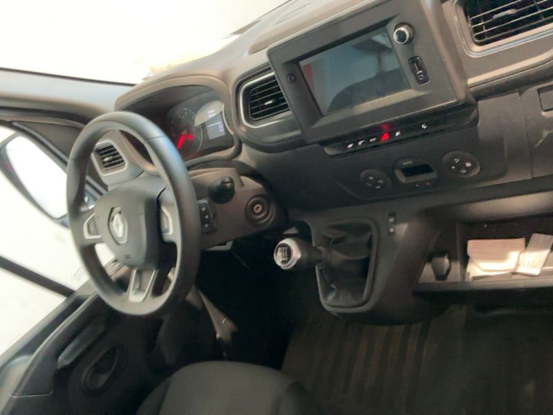 Renault Master 2.3 dCi L2H2 HKa 3,5t — zdjęcie 12
