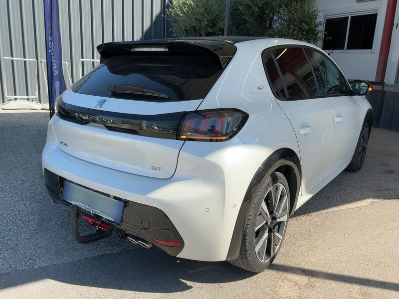 Peugeot 208 1.2 PureTech GT — zdjęcie 6