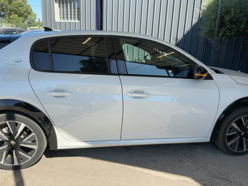 Peugeot 208 1.2 PureTech GT — zdjęcie 7