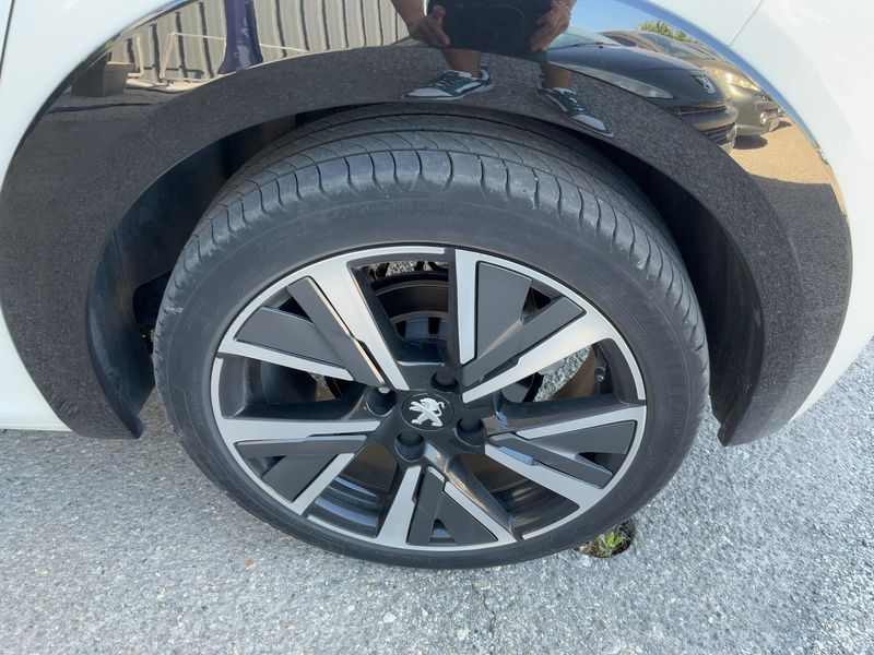 Peugeot 208 1.2 PureTech GT 2022 – снимка 5