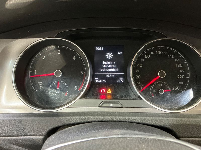 Volkswagen Golf VII 1.6 TDI Trendline 4Motion BlueMotion Tech — zdjęcie 13